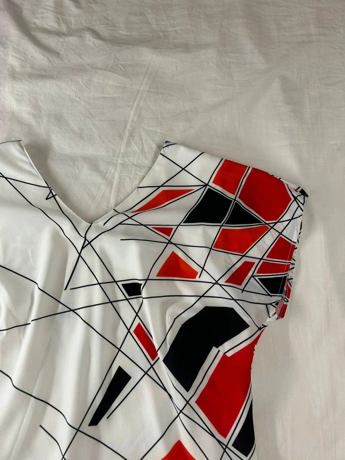 Vestido curto branco com estampas vermelhas la maison jersey – photo 4
